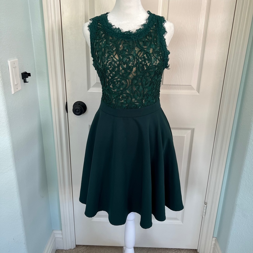 Romeo & Juliet Emerald Couture Green Sleeveless Dress Size L